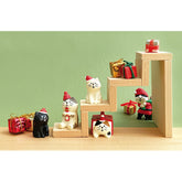 Decole Concombre Figurine - Christmas - Having Snack