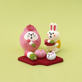 Decole Concombre Figurine - Sakura Viewing Party - Hanami Cat Daruma