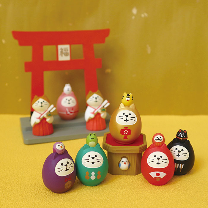 Decole Concombre Figurine - Fuku Mono - Lucky Cat Daruma - Pink